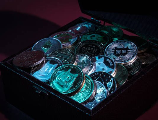 Late-Night Crypto Scrolls, Bad Trades, and the Weird Comfort of Reading Crypto News cryptonewsinghts